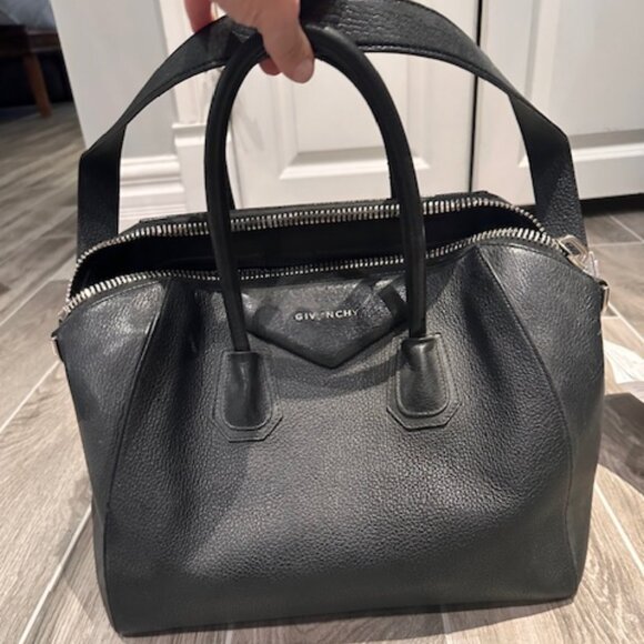 Givenchy Antigona Medium tote bag - Picture 1 of 4